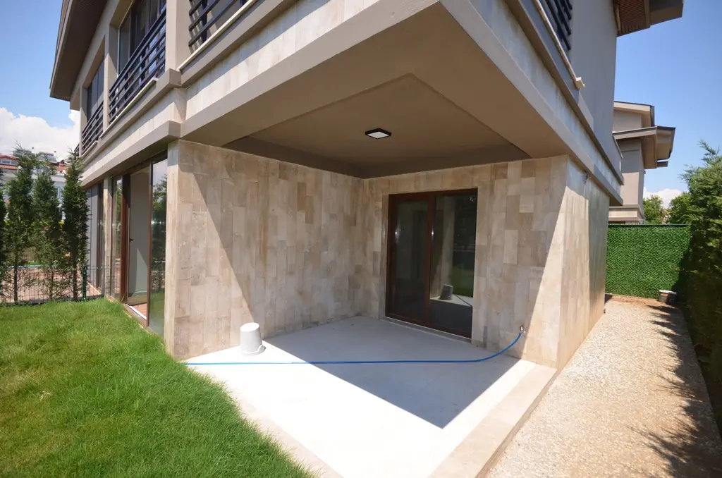 Villa entrance